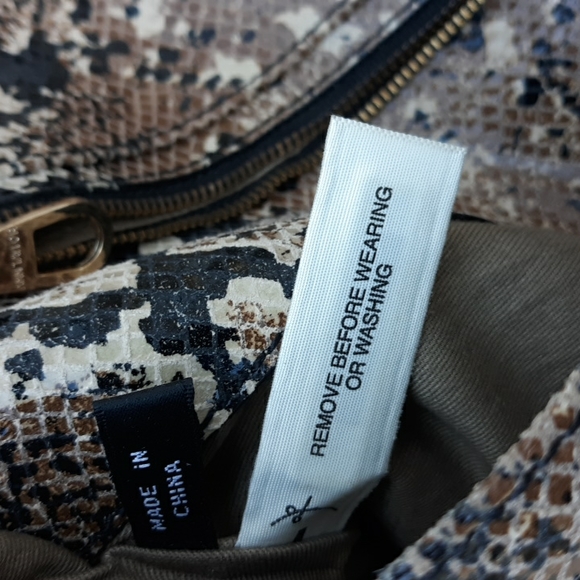 NWOT ANN TAYLOR CLUTCH - Picture 10 of 12